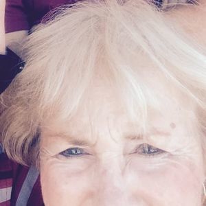 Meet your Posher, Lois